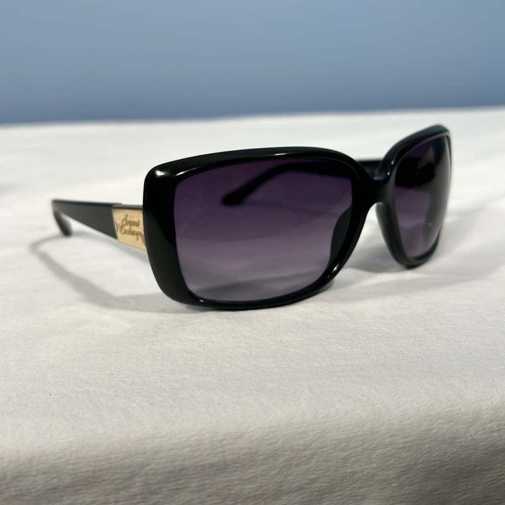 armani exchange sunglasses ax194/s d28 61015 130 0-6 with case